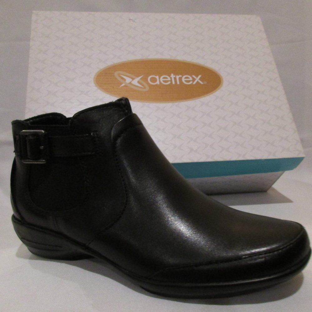 Black Aetrex short leather boots